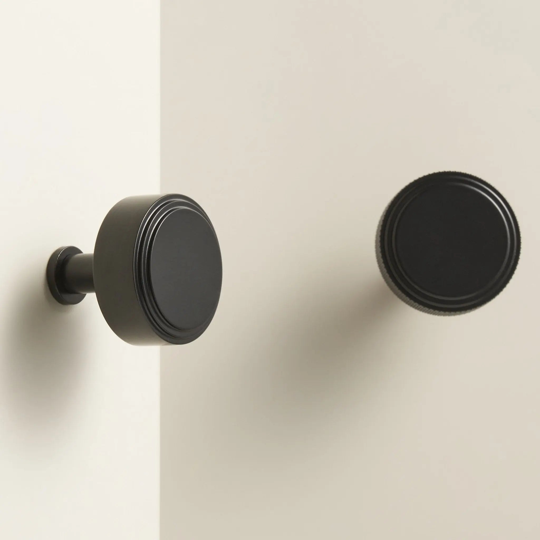 Bouton de meuble en noir - Turati Afinaure