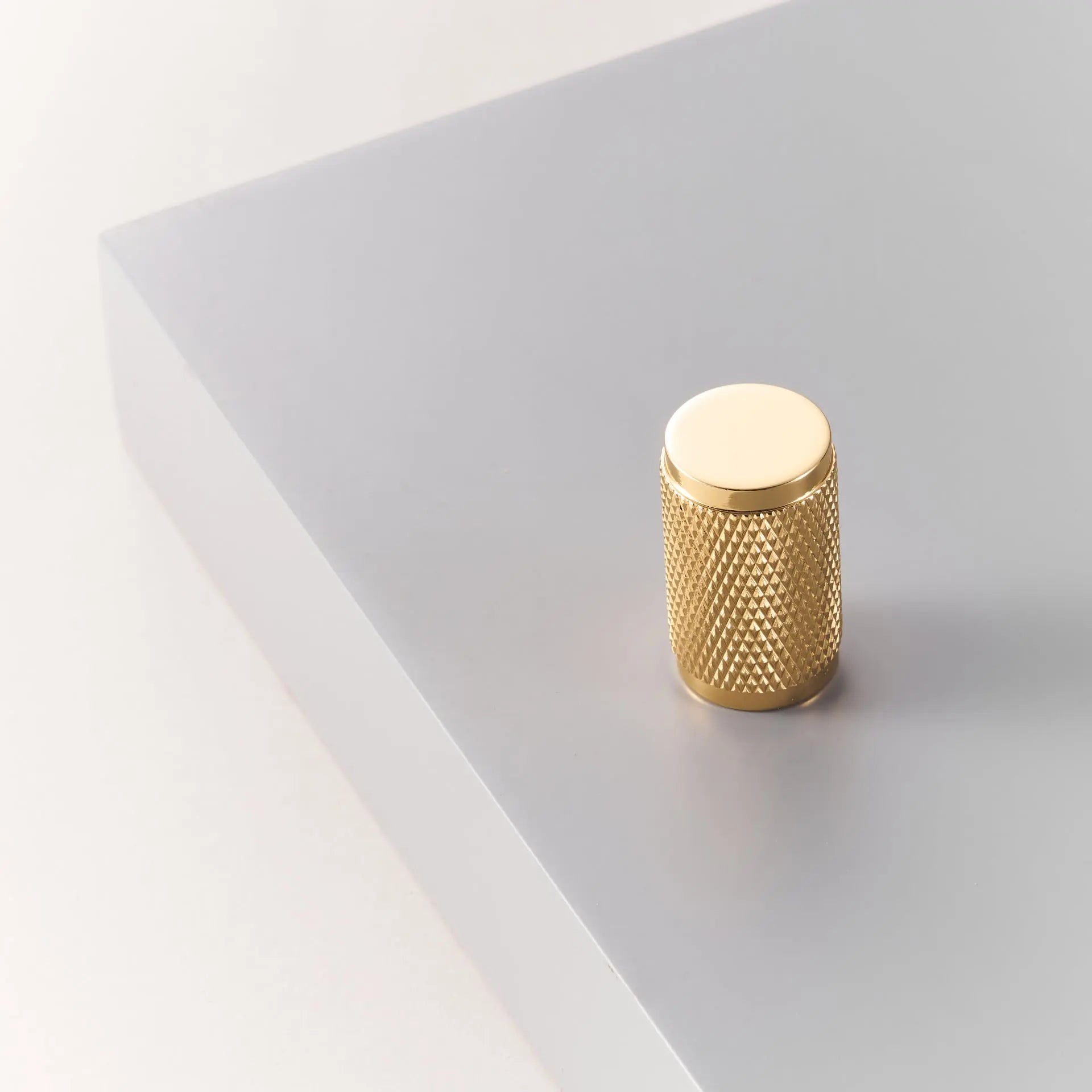 Bouton de meuble en laiton doré - Annabels Afinaure