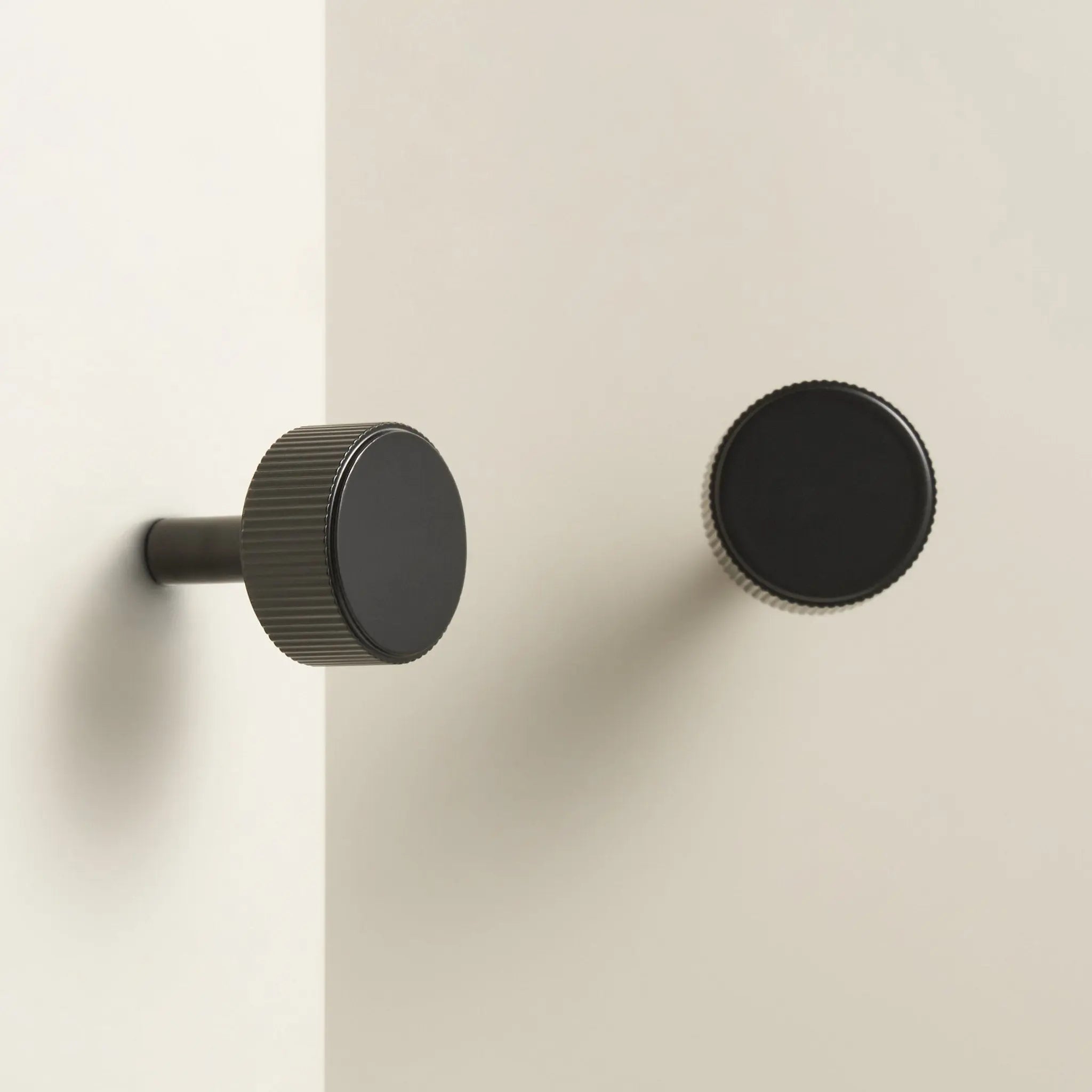 Bouton de meuble en noir - Bucci Afinaure