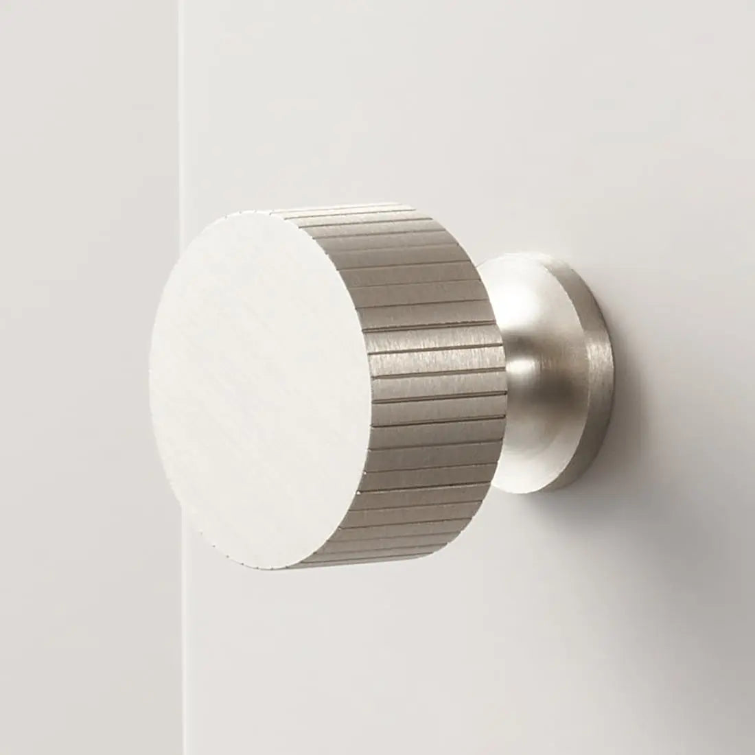 Bouton de meuble en nickel - Dominique Afinaure