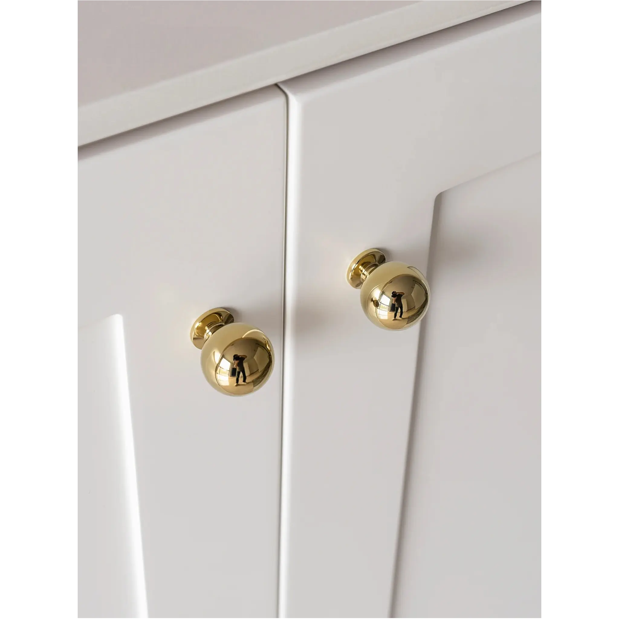 Bouton de meuble en laiton doré - Lesi Afinaure